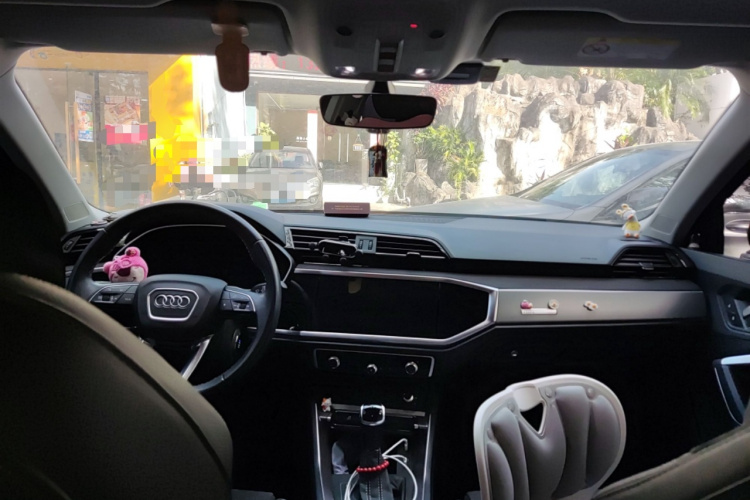 奥迪Q3 2022款 35 TFSI 进取动感型中控内饰12
