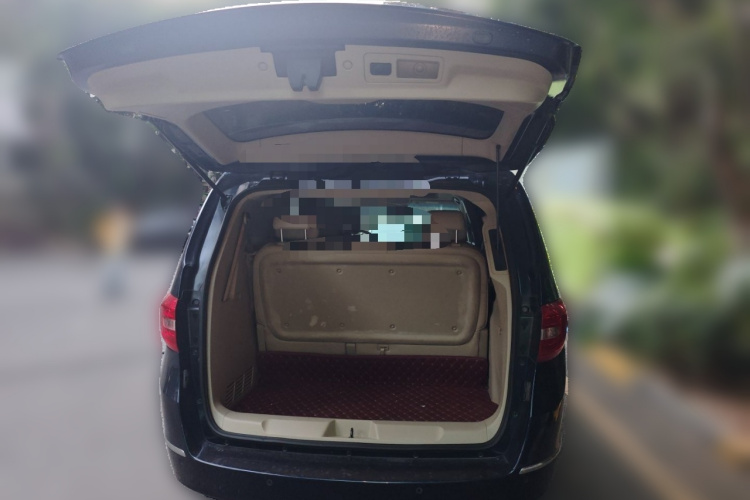 别克GL8 2017款 25S 尊贵型 国V中控内饰23