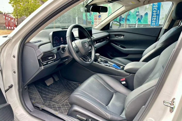 本田 英仕派 2023款 260TURBO 精致版中控内饰7002