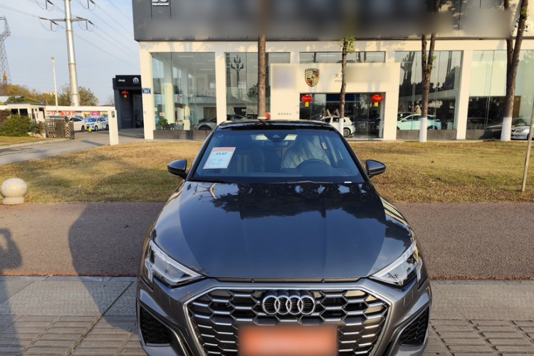 奥迪A3 2024款 A3L Limousine 35 TFSI 时尚运动型车身外观6001