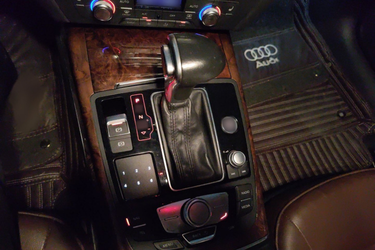 奥迪A6L 2014款 30 FSI 豪华型局部细节18