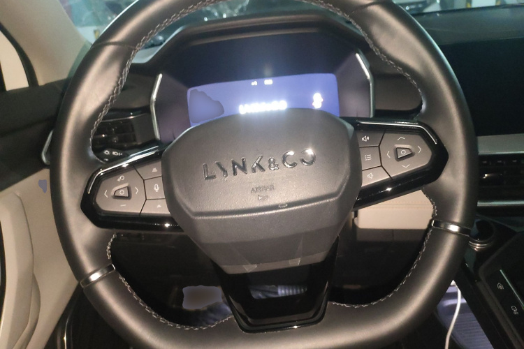 领克06 EM-P 2022款 PHEV 84KM续航版 Pro中控内饰13