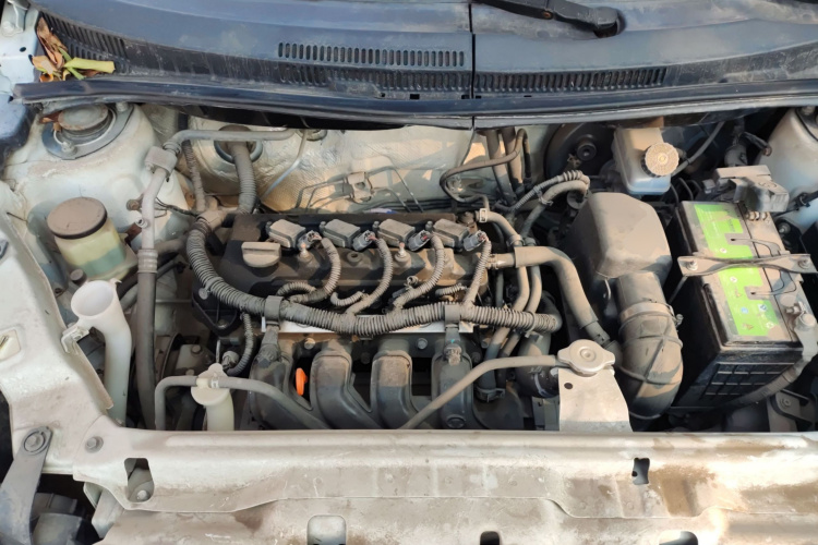 长城M4 2014款 1.5L 手动豪华型机舱底盘24