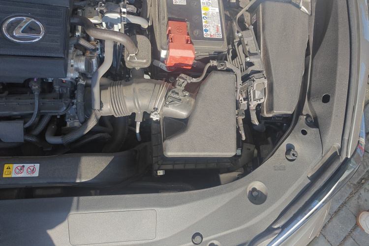 雷克萨斯ES 2025款 200 臻享版局部细节9007