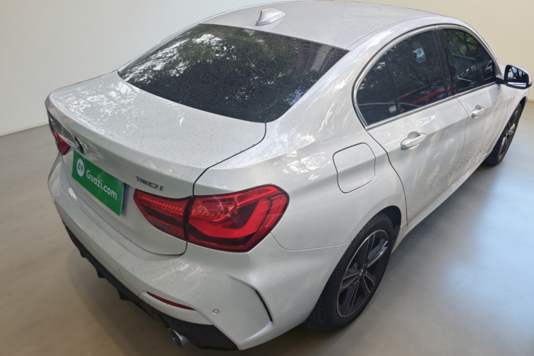 宝马1系 2022款 120i M运动版车身外观7