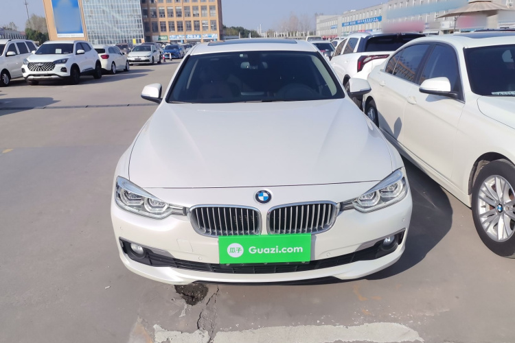 宝马3系 2018款 320Li 时尚型车身外观2