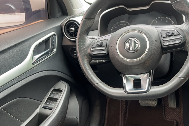 名爵ZS 2018款 1.5L 自动豪华版 国V中控内饰7010