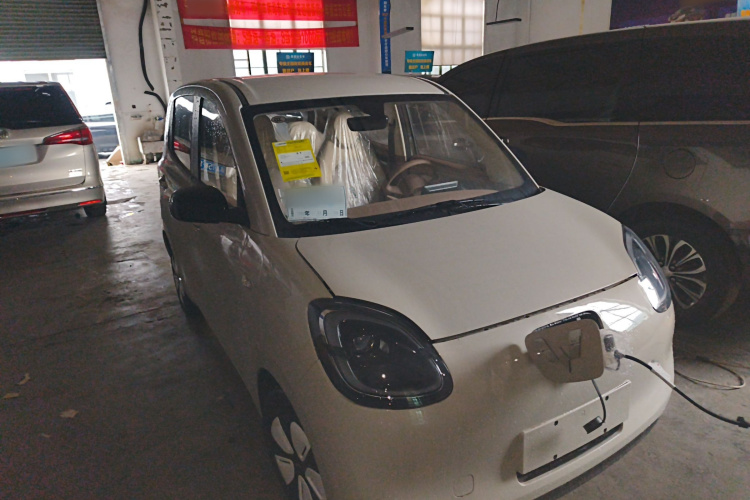 五菱汽车 宏光MINIEV 2025款 四门版 进阶款车身外观3