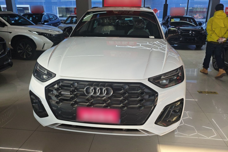 奥迪Q5L 2024款 40 TFSI 豪华动感型车身外观6001