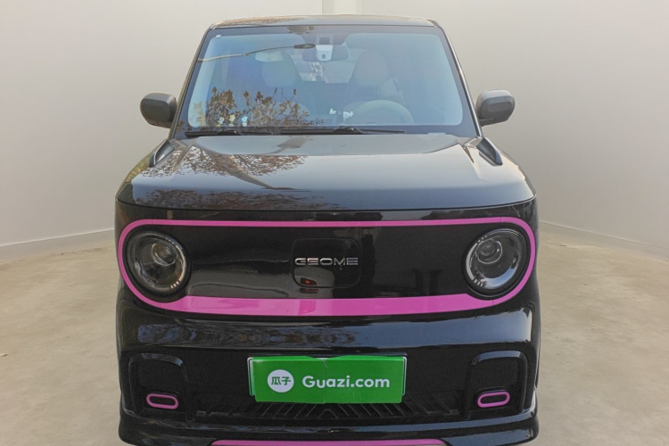 吉利银河 2025款 210km 熊猫卡丁车身外观2