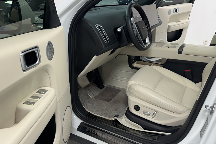 理想汽车 理想L6 2024款 Pro中控内饰7002