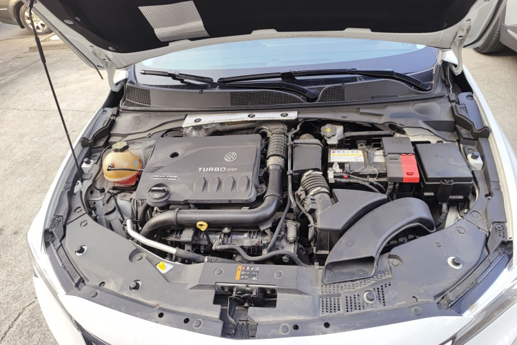 别克 威朗 2023款 Pro 乐享版机舱底盘24