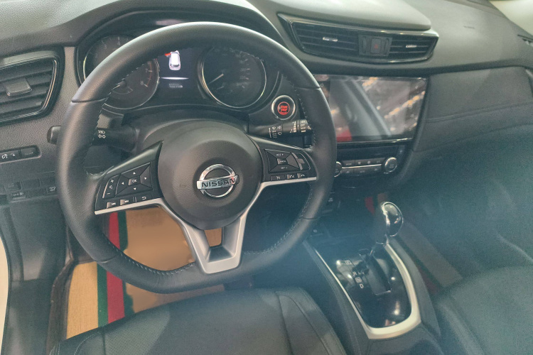 日产 奇骏 2023款 经典 2.0L 两驱智联臻享版局部细节13