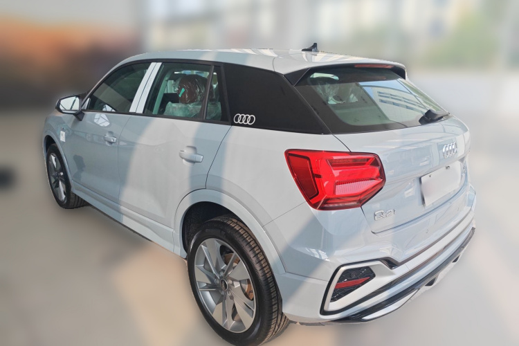奥迪Q2L 2025款 35TFSI 时尚动感型车身外观5