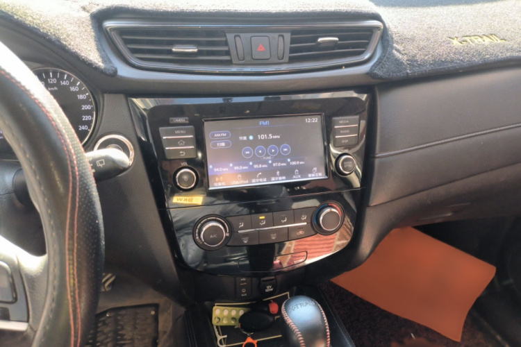 日产 奇骏 2017款 2.0L CVT舒适版 2WD局部细节16