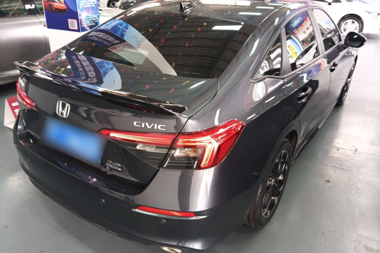 本田 思域 2022款 240TURBO CVT燃动版车身外观7