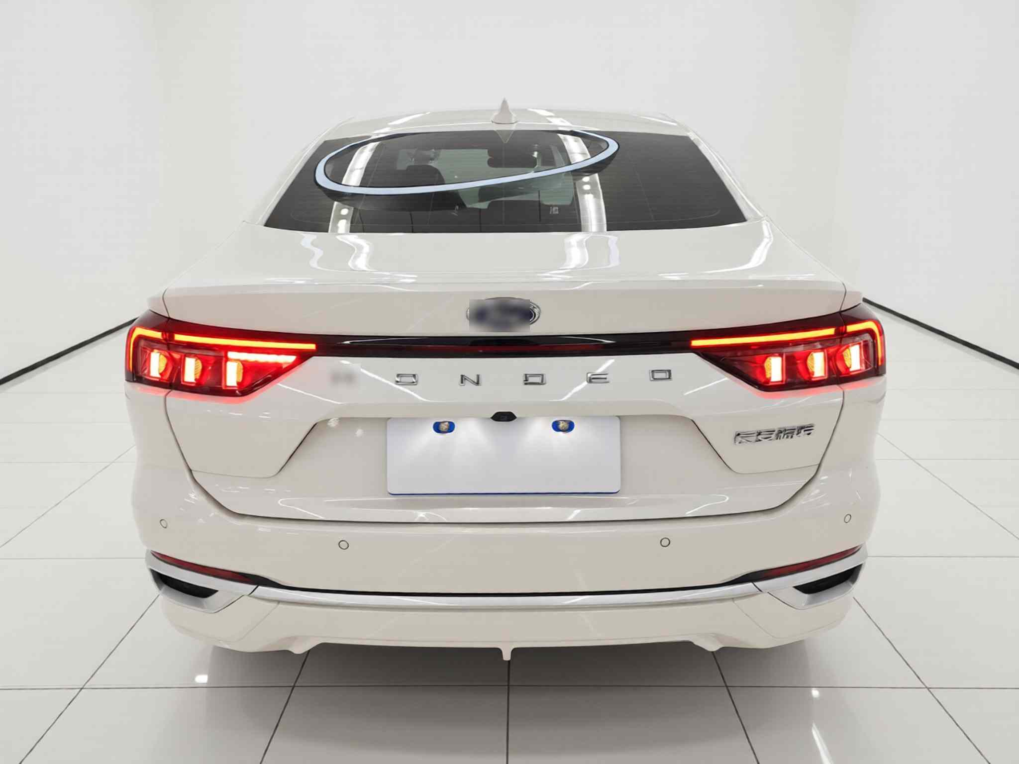 福特 蒙迪欧 2025款 1.5T EcoBoost 豪华型(4)