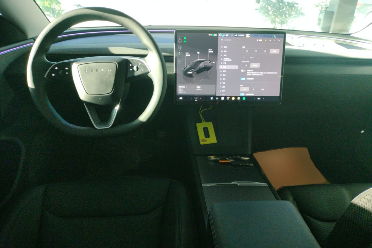 特斯拉 Model 3 2025款 后轮驱动版中控内饰7002