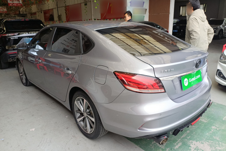 名爵 MG6 2019款 20T 自动星辉版车身外观4