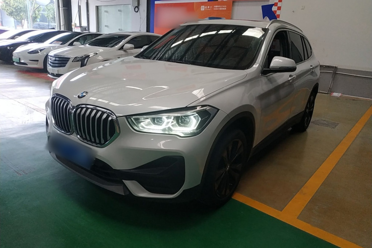 宝马X1 2020款 sDrive20Li 时尚型车身外观1