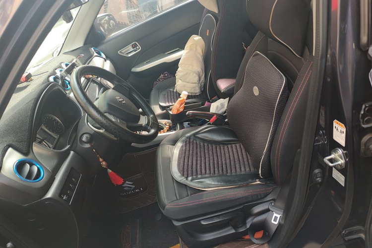 铃木 维特拉 2016款 1.4T 自动两驱精英型中控内饰19