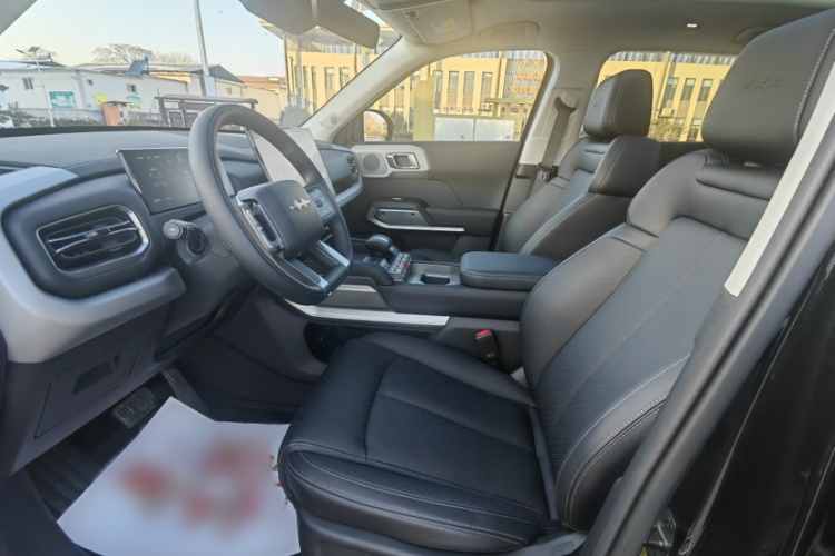 方程豹 钛3 2025款 501KM 后驱智驾Max版中控内饰7004