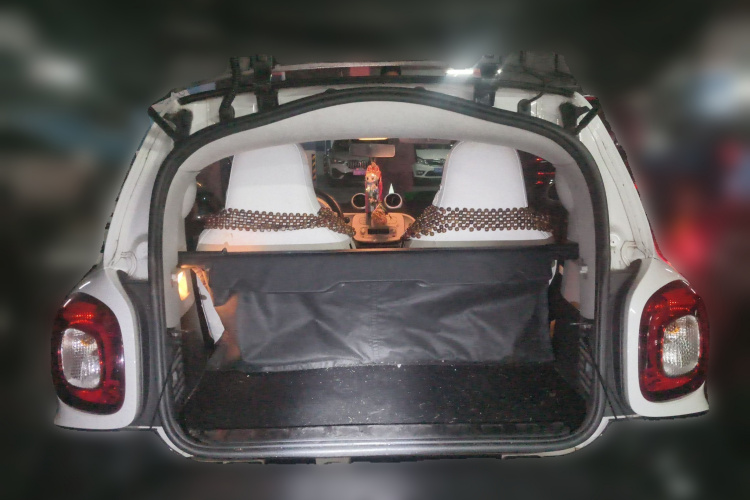 smart fortwo 2015款 1.0L 52千瓦硬顶激情版中控内饰23