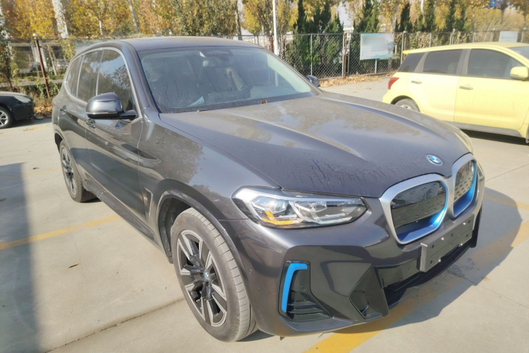 宝马iX3 2022款 领先型车身外观3