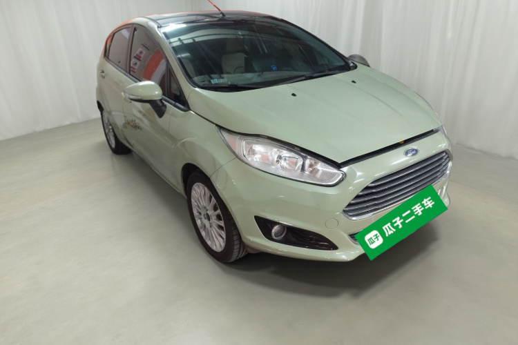 福特 嘉年华 2013款 两厢 1.5L 自动运动型车身外观3