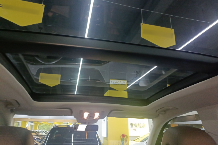 奔驰GLE 2020款 GLE 350 4MATIC 时尚型中控内饰22