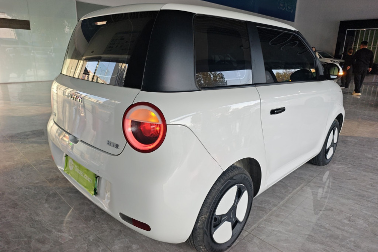 长安启源 长安Lumin 2023款 301km 蜜沁款车身外观7