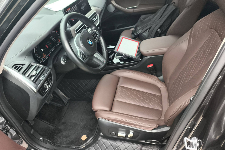 宝马X3 2022款 xDrive30i 领先型 M曜夜套装局部细节19