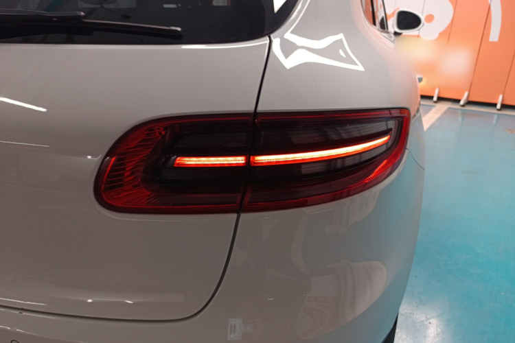 保时捷 2016款 Macan 2.0T车身外观9