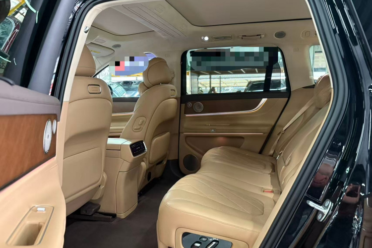 鸿蒙智行 问界M9 2024款 增程 Ultra版 52kWh 5座版中控内饰7009