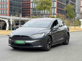 特斯拉 Model X 2023款 三电机全轮驱动 Plaid版