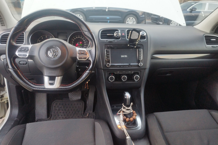 大众 高尔夫 2014款 1.6L 自动舒适型中控内饰7002