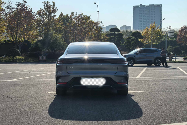 比亚迪 汉 2022款 EV 创世版 715KM前驱旗舰型车身外观6005