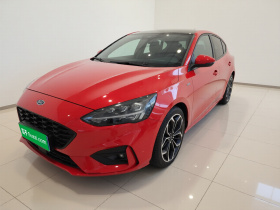 福特 福克斯 2020款 两厢 EcoBoost 180 自动ST Line