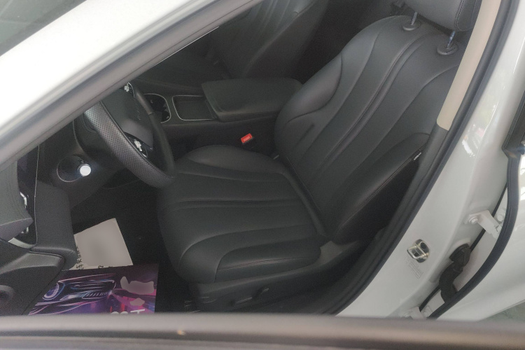 荣威D7 2023款 DMH 125km 超越版中控内饰19