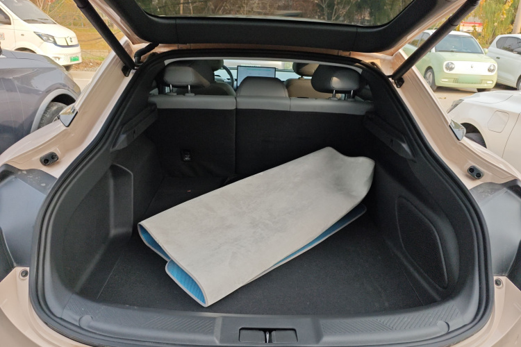 小鹏MONA M03 2024款 515 长续航机舱底盘23