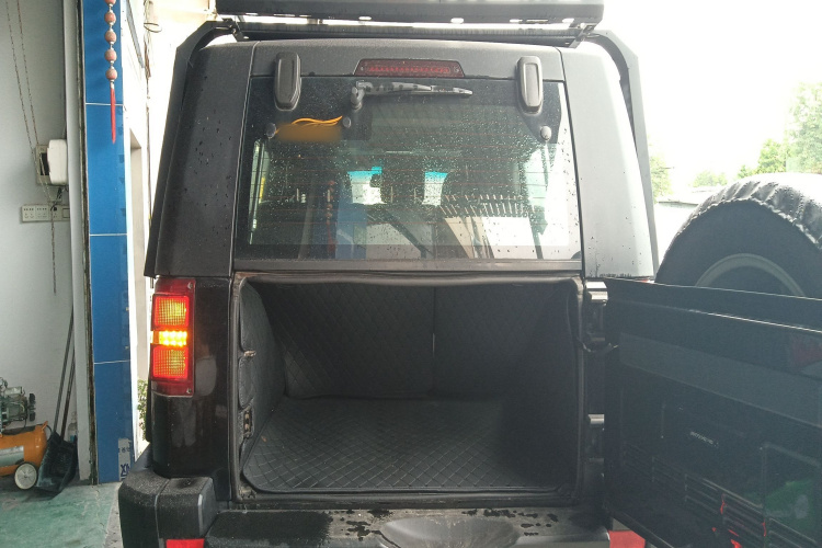 北京BJ40 2016款 40L 2.3T 自动两驱尊贵版局部细节23