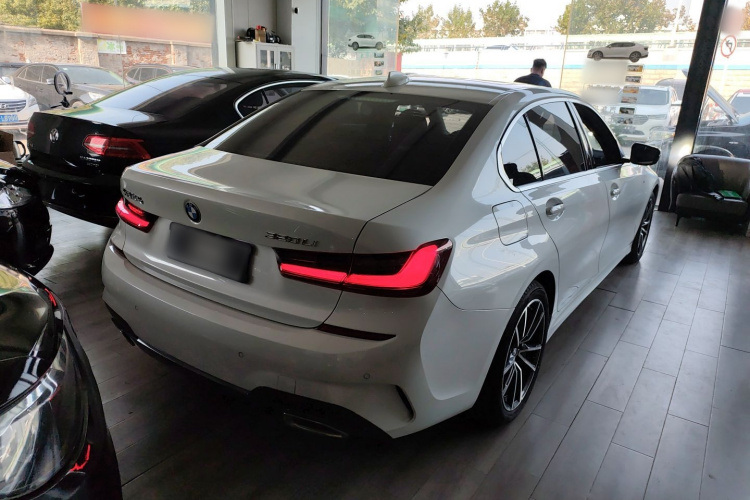 宝马3系 2022款 320Li M运动套装车身外观6005