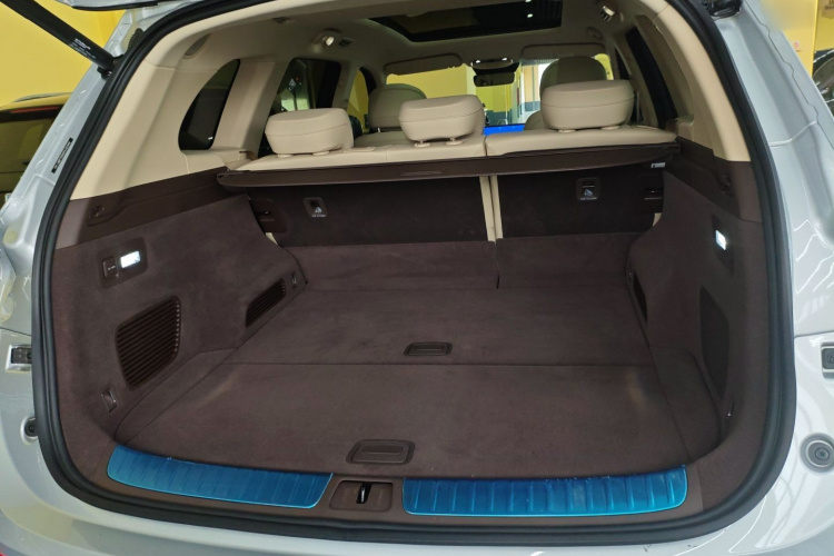 鸿蒙智行 问界M7 2024款 1.5T 后驱Plus版 5座机舱底盘23