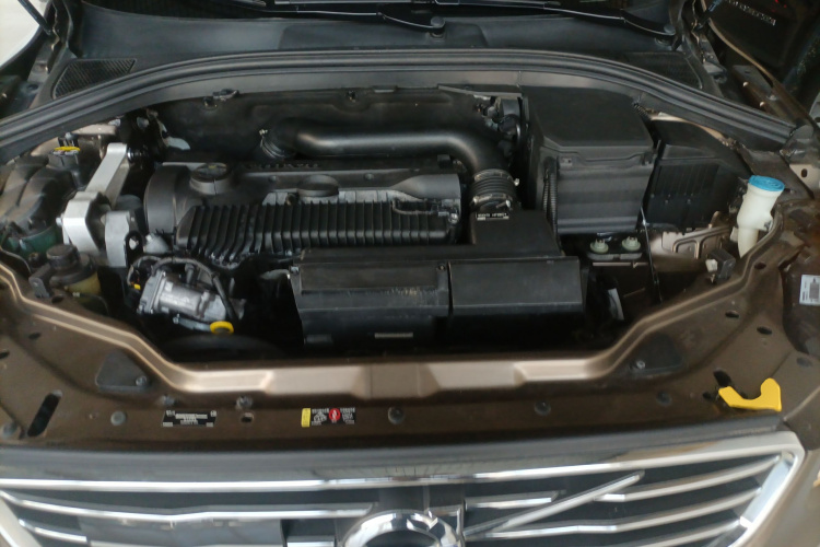 沃尔沃XC60 2015款 T5 AWD 智远版机舱底盘24