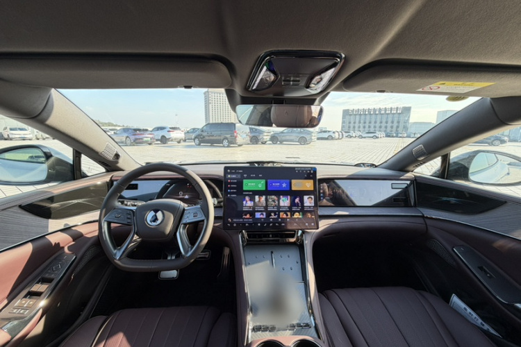 腾势Z9GT 2024款 1100四驱Pro版局部细节16