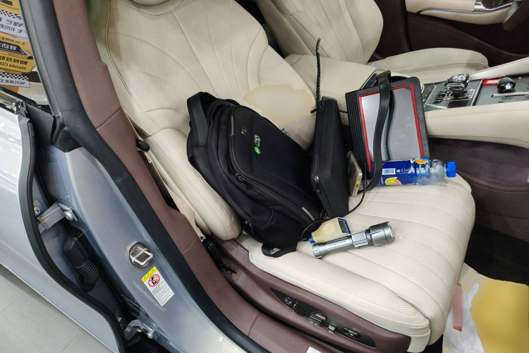 腾势Z9GT 2024款 1100四驱Ultra版中控内饰41