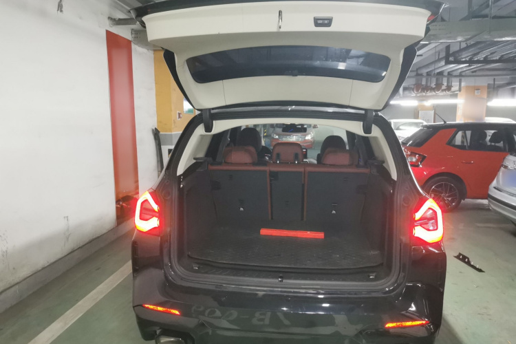 宝马X3 2023款 改款 xDrive30i 领先型 M曜夜套装局部细节23