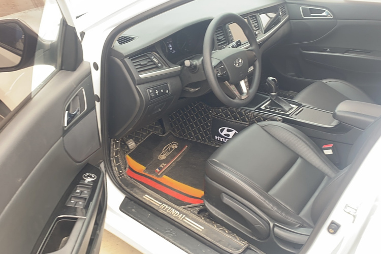 现代 名图 2019款 1.8L 自动智能型GLS 国VI中控内饰7002