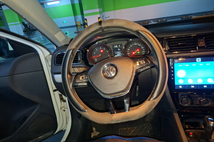 大众 速腾 2017款 1.6L 自动舒适型中控内饰13