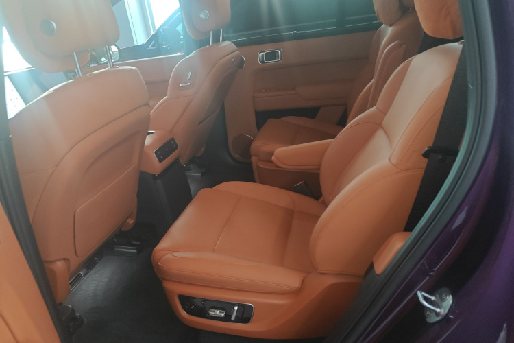 理想汽车 理想L9 2024款 Ultra中控内饰21